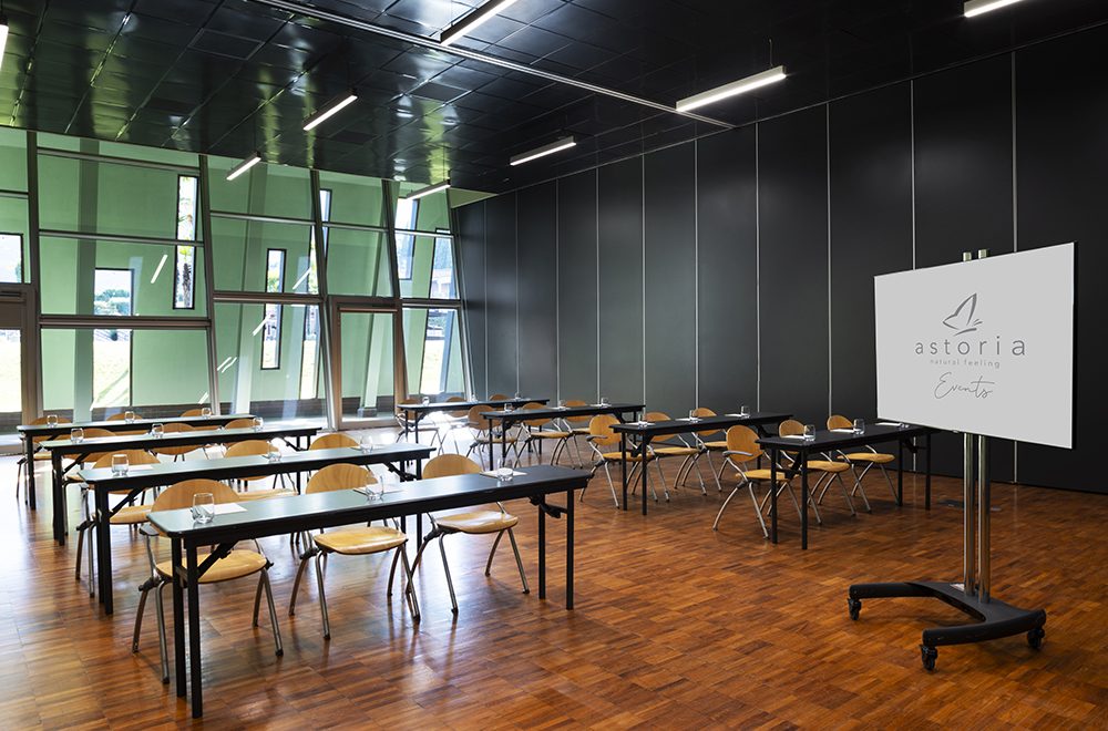 Caratteristiche allestimento Banchi di scuola
